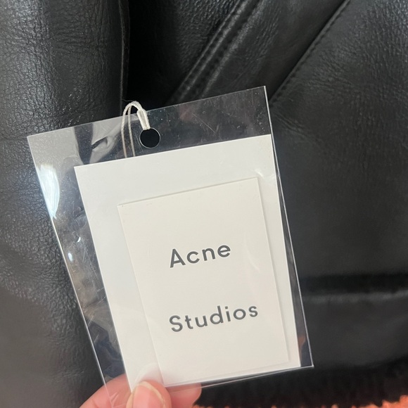 Acne Studios Shearling Coat w/ Orginal Tags - Picture 7 of 10